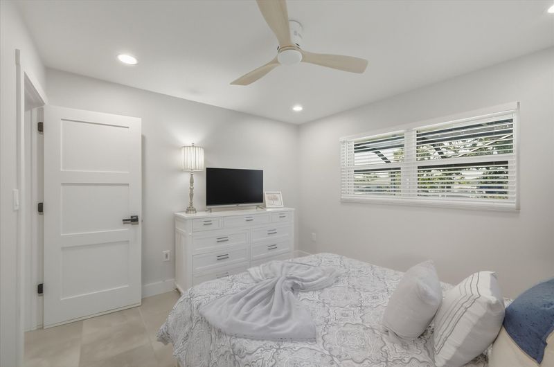 Bedroom 3 - One queen bed and 40-inch Smart TV