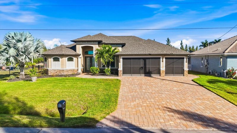 Gorgeous 3 bedroom, 2 bathroom waterfront home with private pool in South Gulf Cove