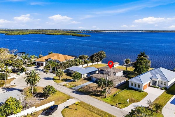 Beautiful location on col-de-sac