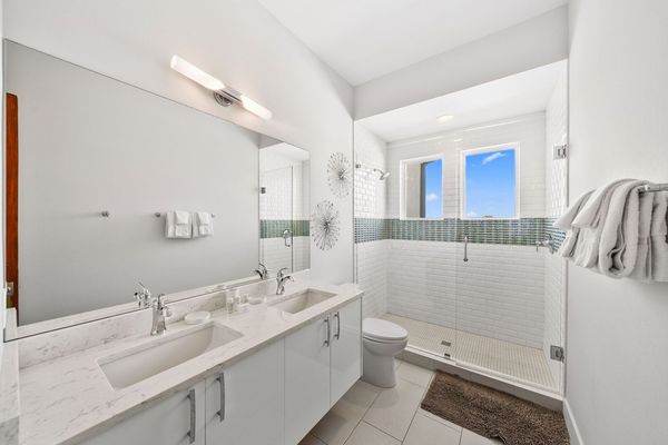 Ensuite bathroom