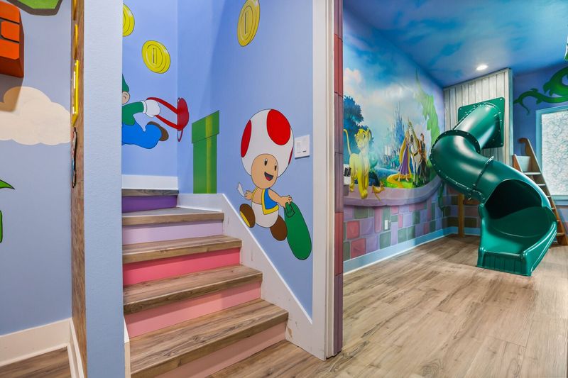 Open a second door and discover the secret playroom
