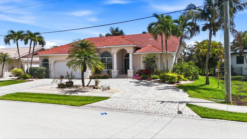 3 bedroom, 2 bathroom waterfront home with private pool in Punta Gorda, FL
