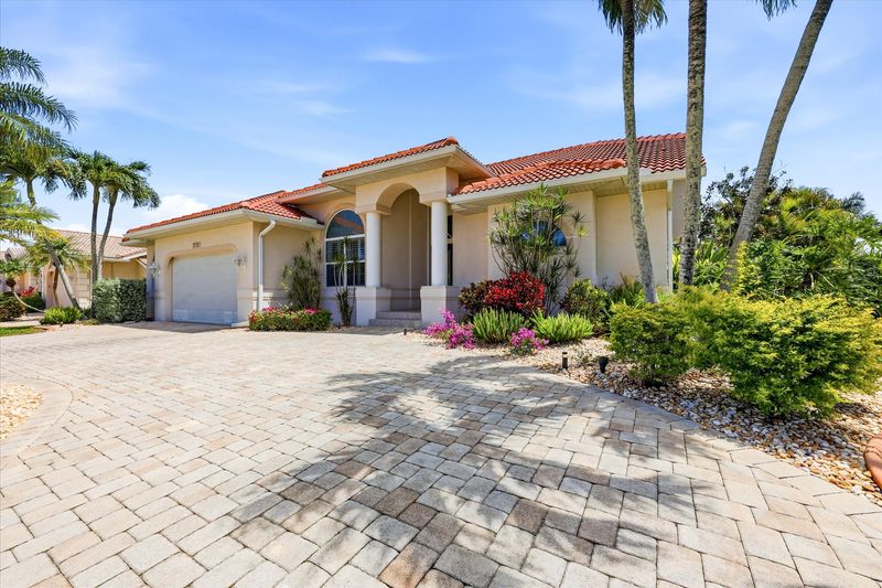 3 bedroom, 2 bathroom waterfront home with private pool in Punta Gorda, FL