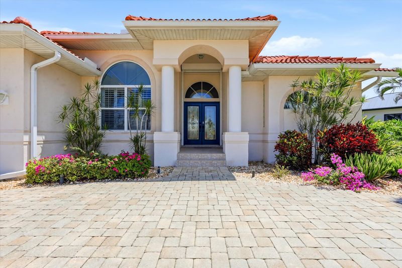 3 bedroom, 2 bathroom waterfront home with private pool in Punta Gorda, FL