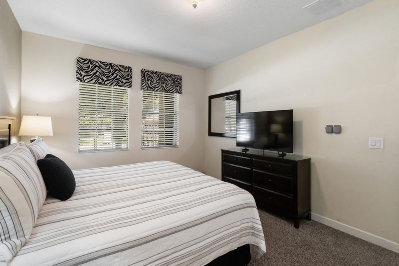 King Suite Bedroom 3 Downstairs Attached Bathroom
43" TV