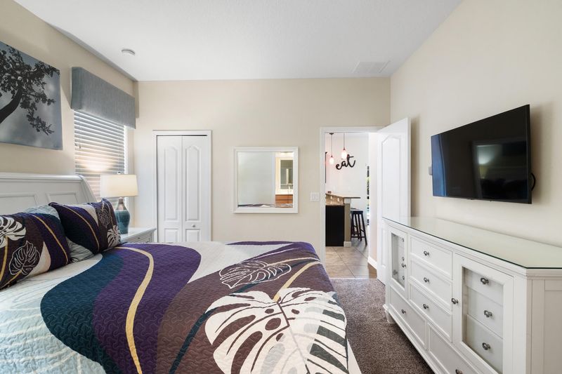 Queen Suite Bedroom Downstairs Attached Bathroom 43" Smart TV