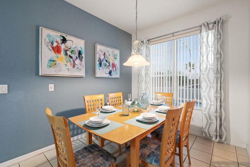 Dining - Seats 6