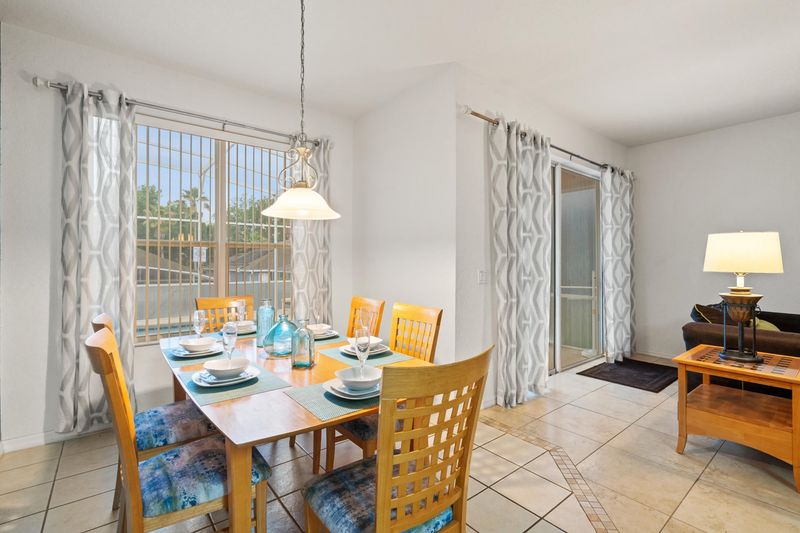 Dining - Seats 6