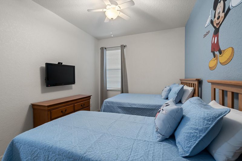 Twin/Double Bedroom 3 31" TV Mickey Theme