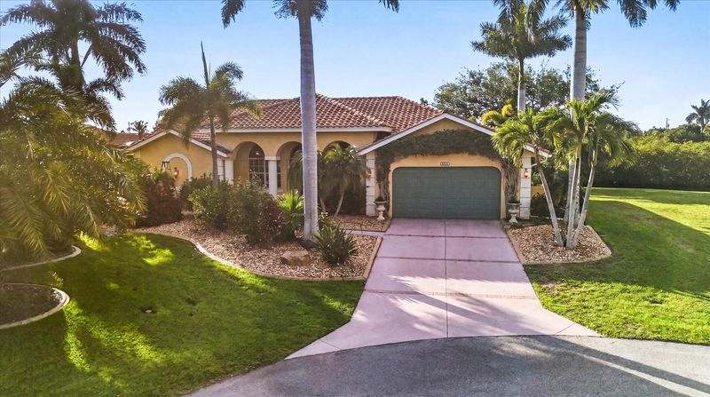 Parking for 4 in driveway