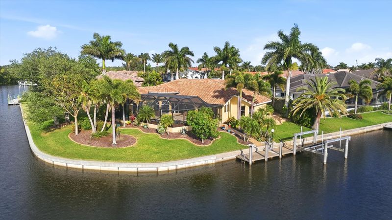 Beautiful 3 bedroom, 2 bathroom waterfront home with private pool in Punta Gorda, FL