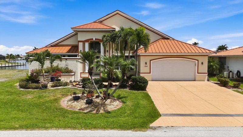 Beautiful 3 bedroom, 2 bathroom waterfront home with private pool in Punta Gorda, FL