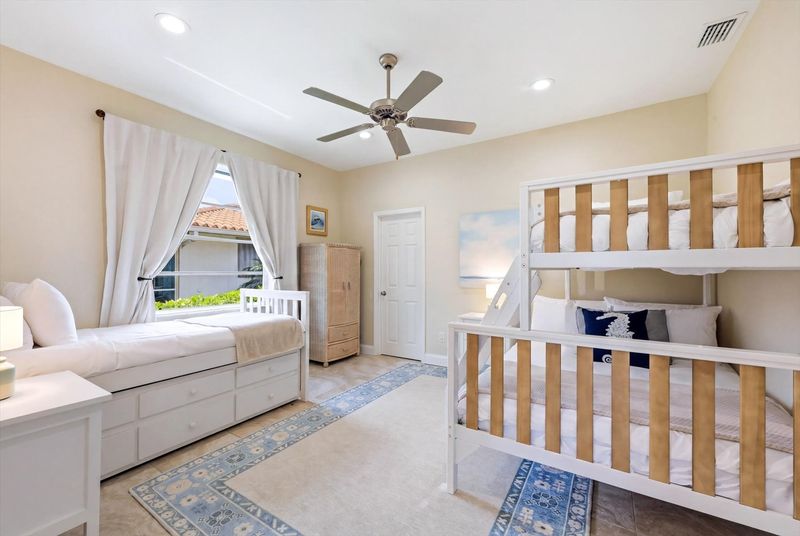 Bedroom 3 with one twin bed and one twin over double bunkbed