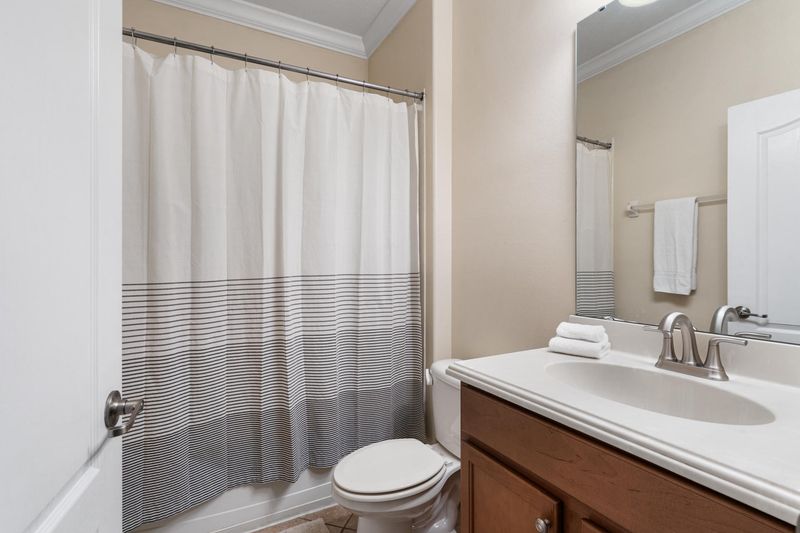 Hall Bathroom 5 Downstairs Tub/Shower Combo