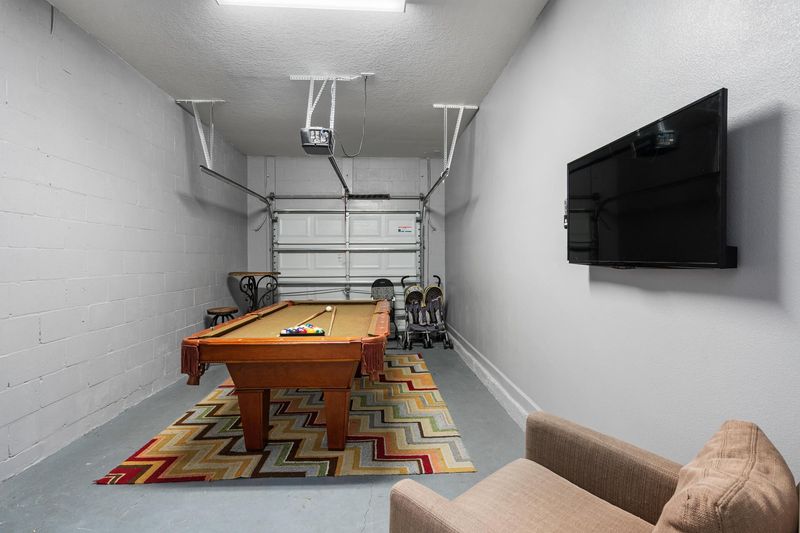 Game Room Pool Table 40" TV