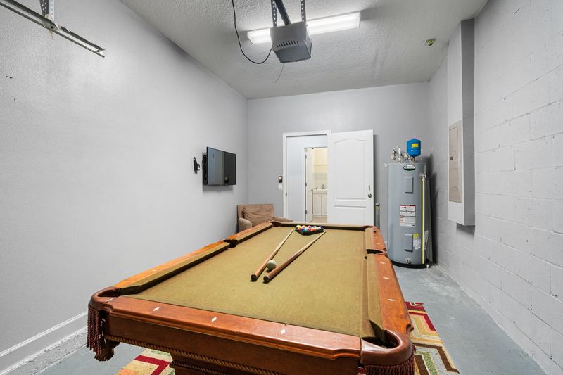 Game Room Pool Table 40" TV