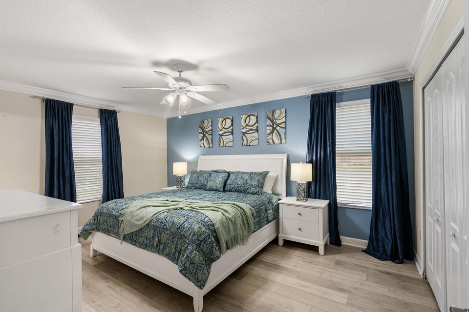 King Suite Bedroom 2 Upstairs Attached Bathroom 55" TV