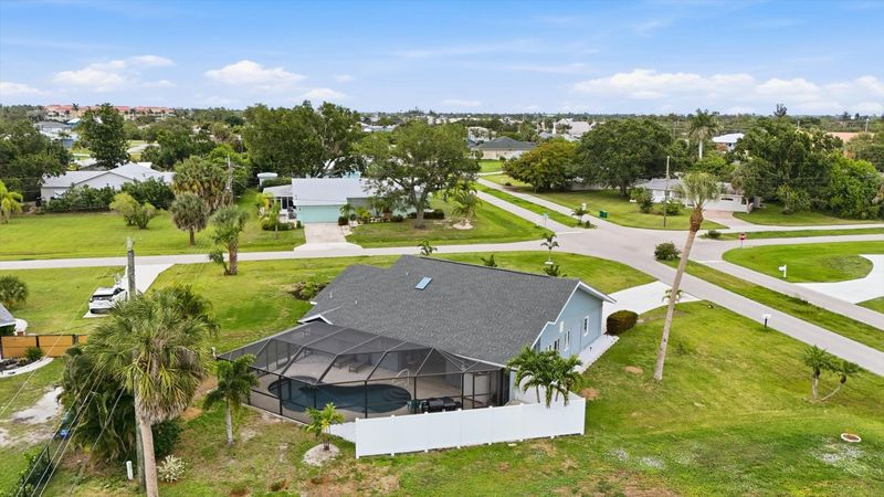 Cozy 3 bedroom, 2 bathroom home with private pool in Punta Gorda