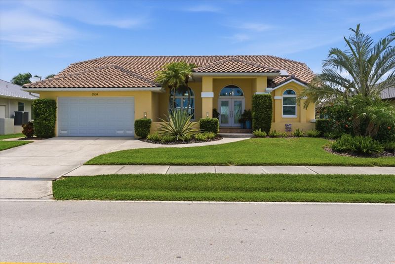 Gorgeous 4 bedroom, 2 bathroom waterfront home with private pool in Punta Gorda, FL