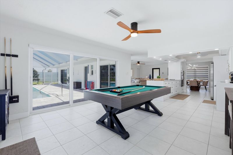 Pool table
