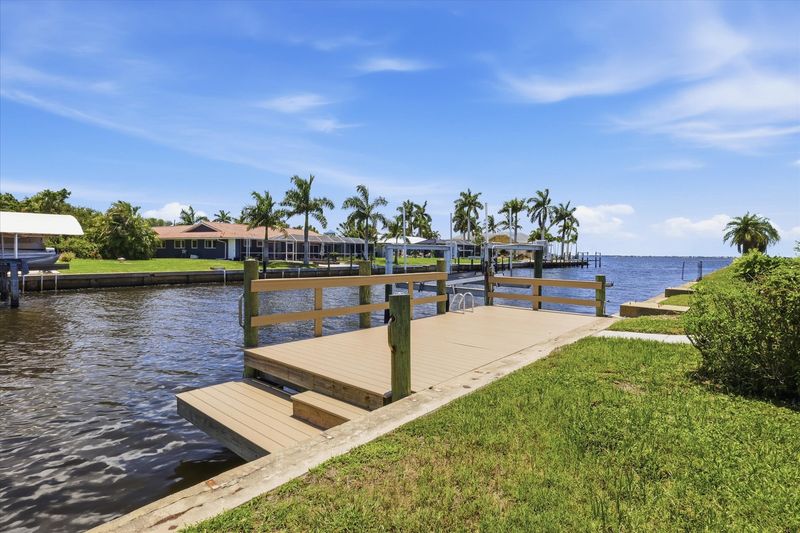 Dock size 27' x 10'