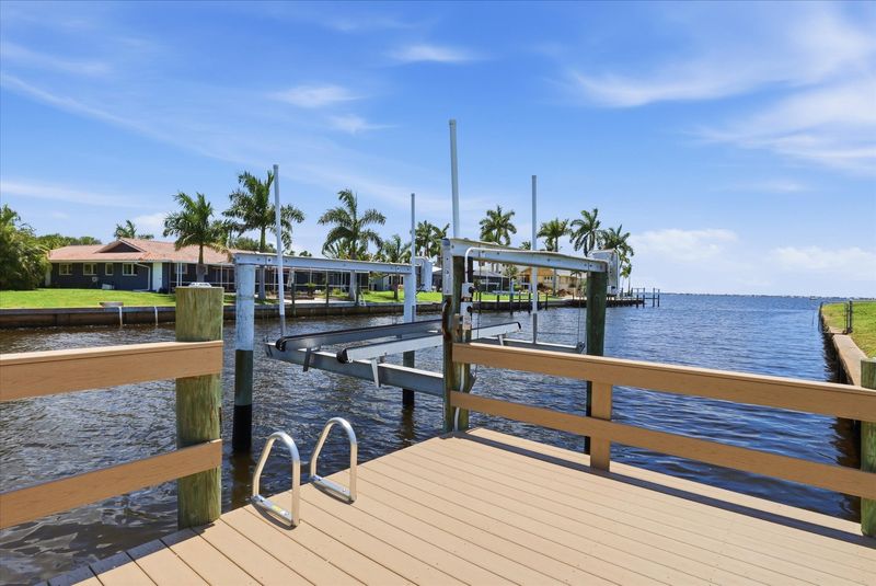 Dock size 27' x 10'