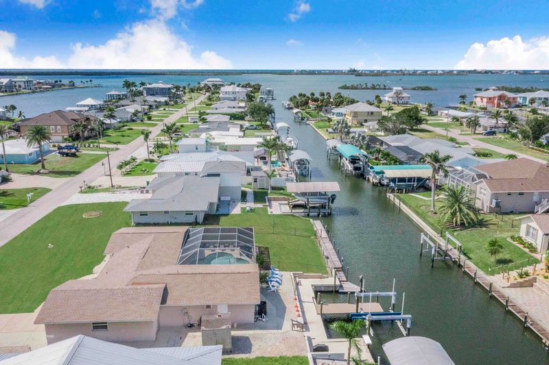 Beautiful 3 bedroom, 2 bathroom waterfront home with private pool & spa on Lemon Bay in Englewood (Boat Lift Not For Use)