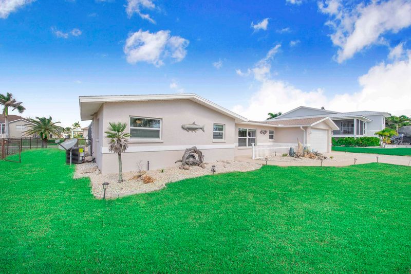 Beautiful 3 bedroom, 2 bathroom waterfront home with private pool & spa on Lemon Bay in Englewood