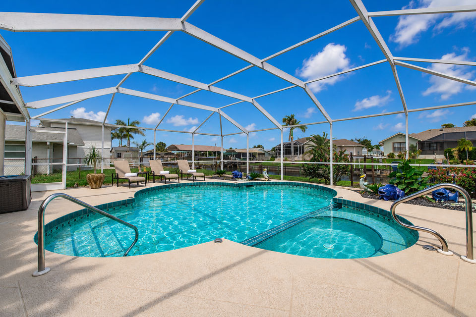 Sparkling pool overlooking the canal. Pool size: 23' x 12' x 5.5'