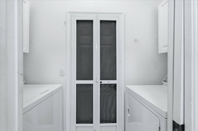 Full-size washer & dryer