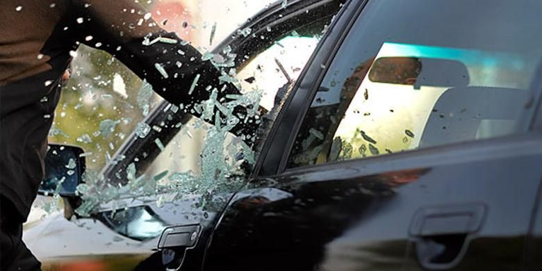 Image of: Was-was! Modus Pencurian Pecahkan Kaca Mobil Terjadi di Rest Area!