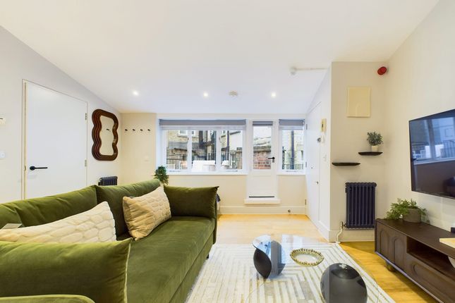 Be Apartment 3, Denman Street