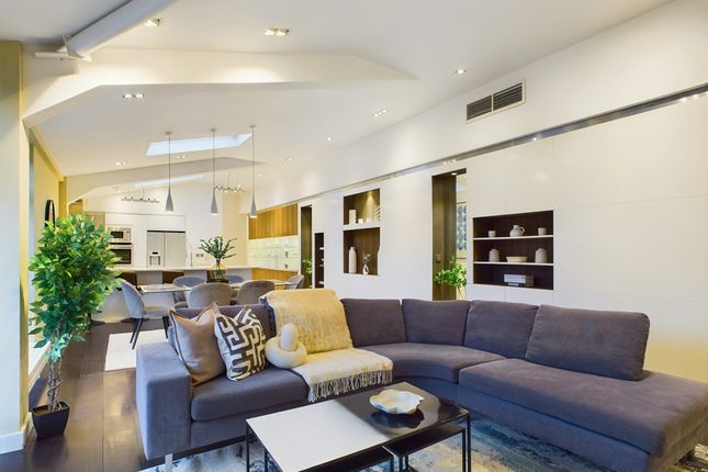 Be Kingsford street IV