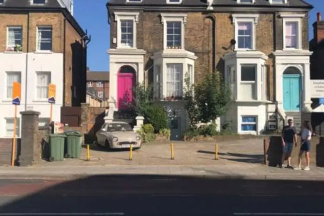2 Bedroom Victorian Maisonette in Brixton