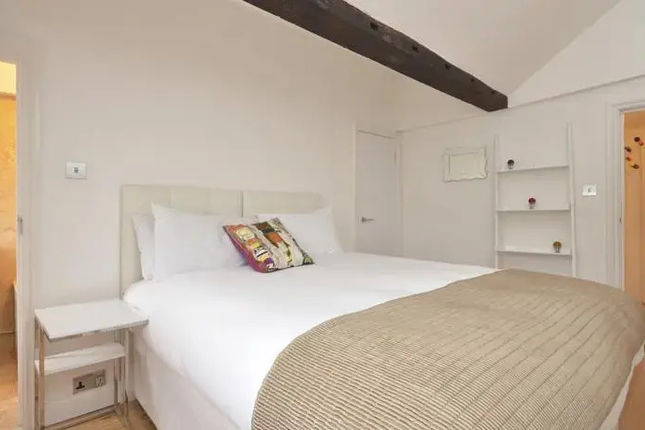 Uber London Leicester Square Apartments