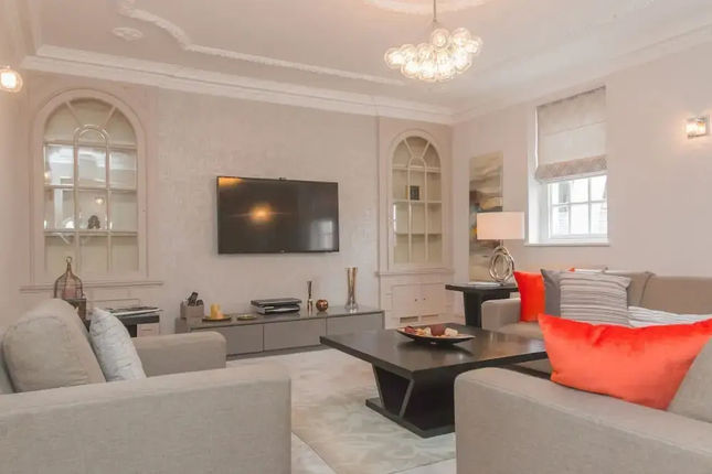 Audley Street Apartment