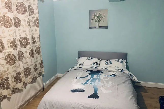 2-bed Apartment
