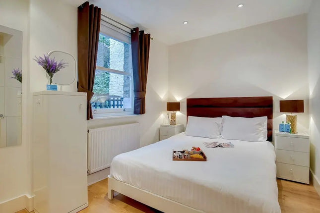 The Redfield Lane Nest – NG1