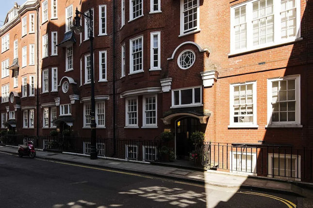The Mayfair Cocoon – SME