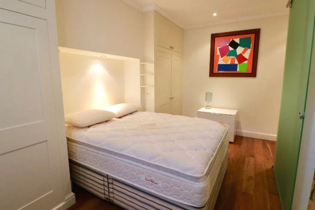 Elegant 2 Bedroom Flat Earl’s Court
