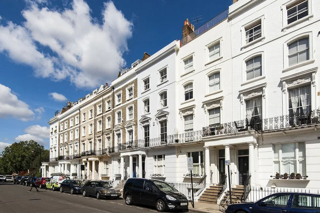 Bright Talbot Road Apartment – MATR6