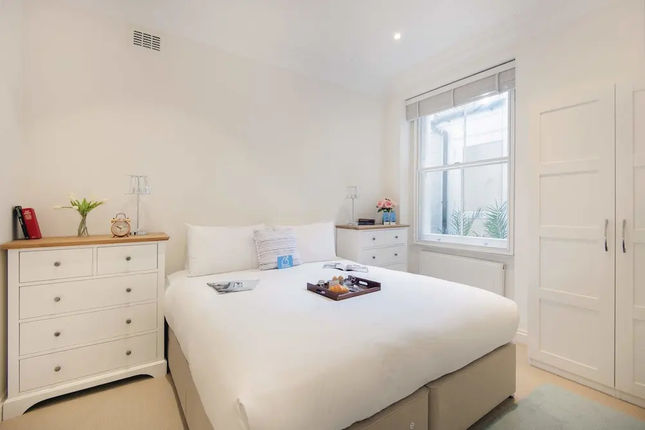 The Earl’s Court Square Residence – RNCN