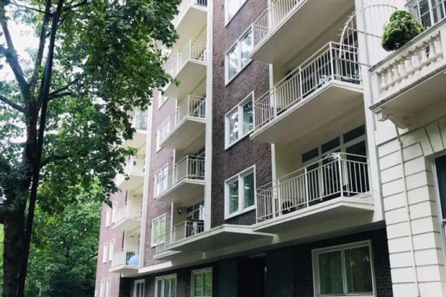 Clarendon Place Apartment