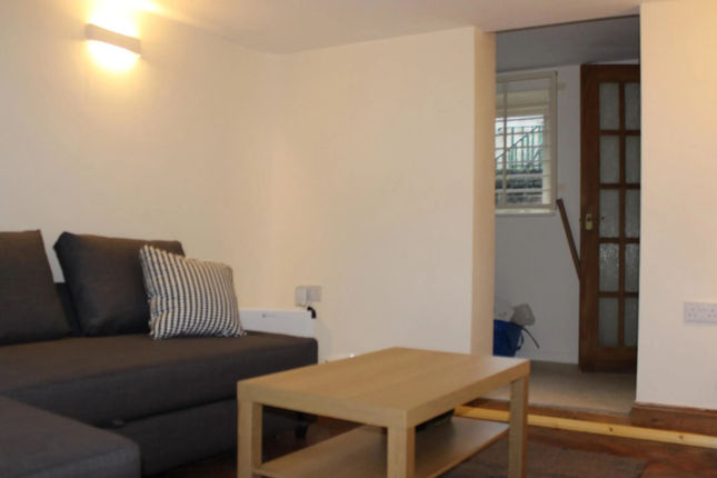 Cosy Studio Flat in Stoke Newington Road
