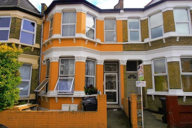 Seymour Apartment