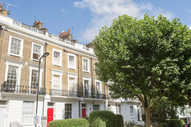 Vintage Regents Park Apartment