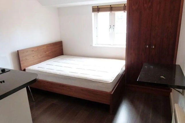 City of London Studio Apartment Studio16