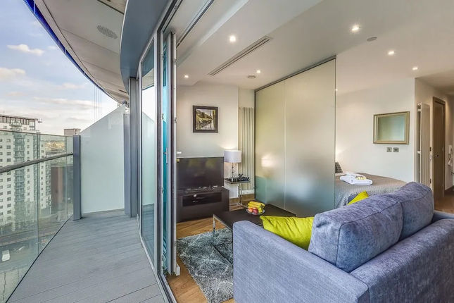 Q Canary Wharf Apartments – Arena Tower