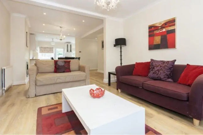 Three-Bedroom House on The Vale