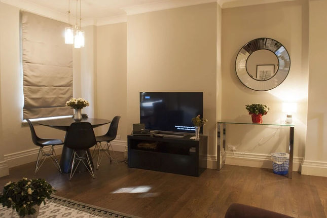 2 Beds Harrods Apartments